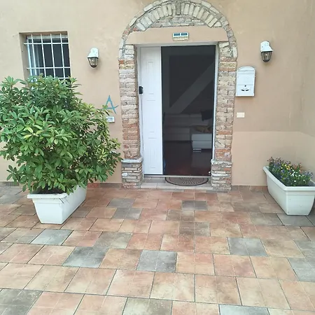 Garda Ibiscus Di Francia Desenzano del Garda